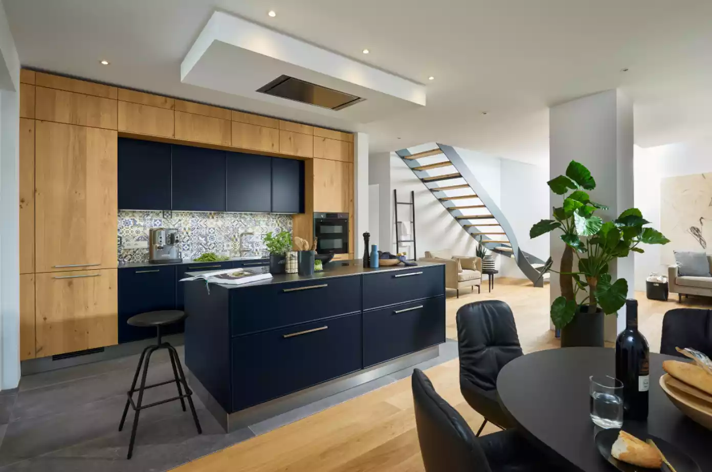 KITCHEN ISLAND